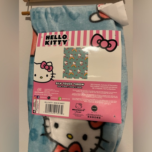 SOLD-Hello Kitty Throw Blanket - Picture 2 of 2